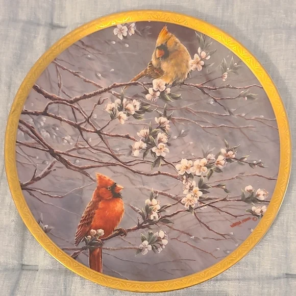 Lenox Fine Ivory China Plate with Gold Accents - Picture 5 of 12